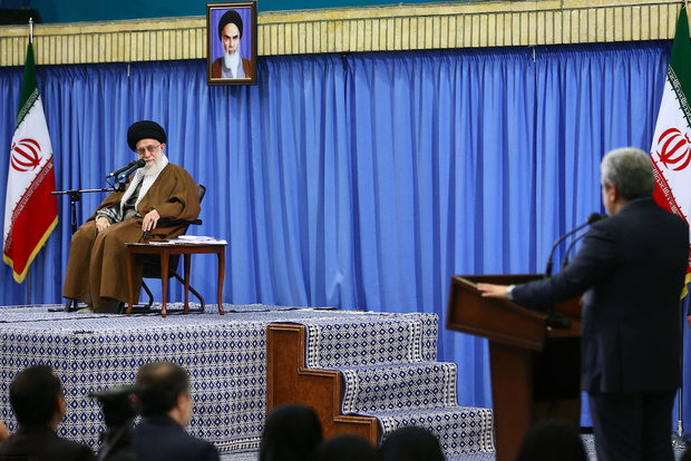Academically outstanding students met with Ayatollah Khamenei