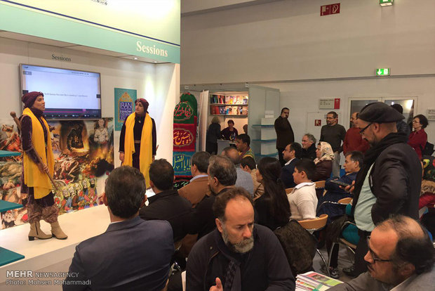 Shahnameh Recitation in Iran’s FIBF pavilion