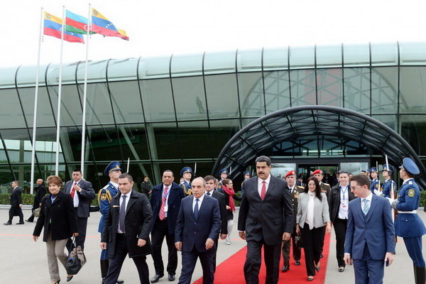 رایزنی «مادورو» با مقامات جمهوری آذربایجان درباره ثبات قیمت نفت
