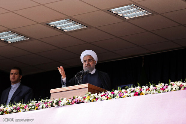 جولة الرئيس روحاني في محافظة "مركزي"