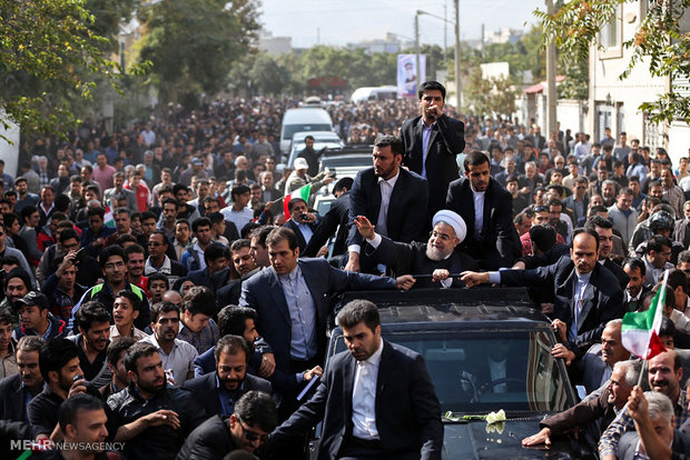 جولة الرئيس روحاني في محافظة "مركزي"