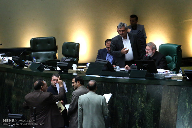 تذکر پژمانفر درباره سوال از رئیس جمهور و پاسخ رئیس مجلس جلسه علنی مجلس شورای اسلامی با حضور وزیر اطلاعات