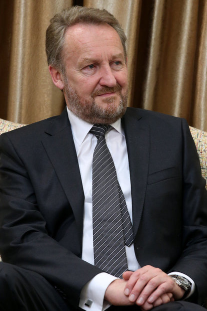 Leader receives Bosnian official