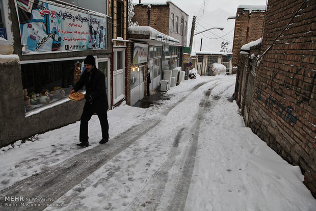 بارش اولین برف پاییزی در شهرستان کلیبر استان آذربایجان شرقی