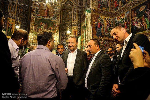 Bosnian president visits historical city of Isfahan