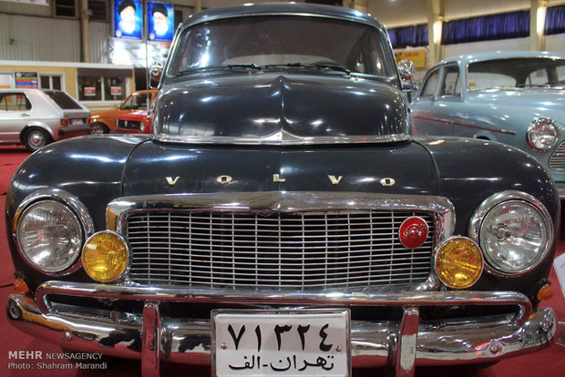 Vintage cars staged in Isfahan