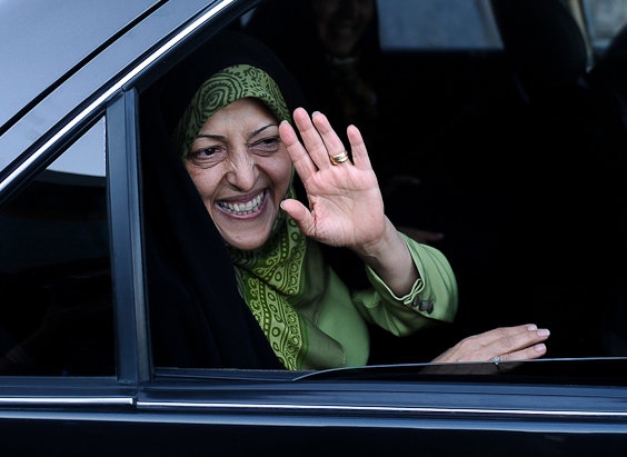 خودکفایی برخی از محصولات توجیه ندارد/راضی به فقر مردم نیستیم