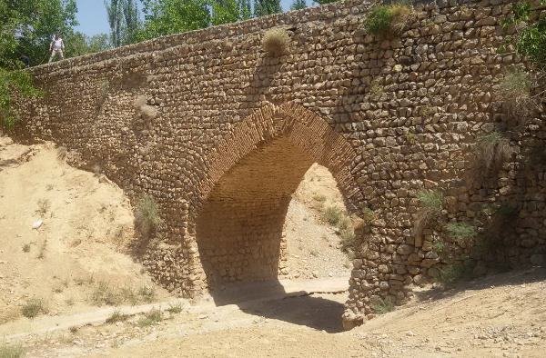 ثبت ملی ۱۲ اثر تاریخی اصفهان در هفته جاری/پل «سطل» ثبت ملی شد