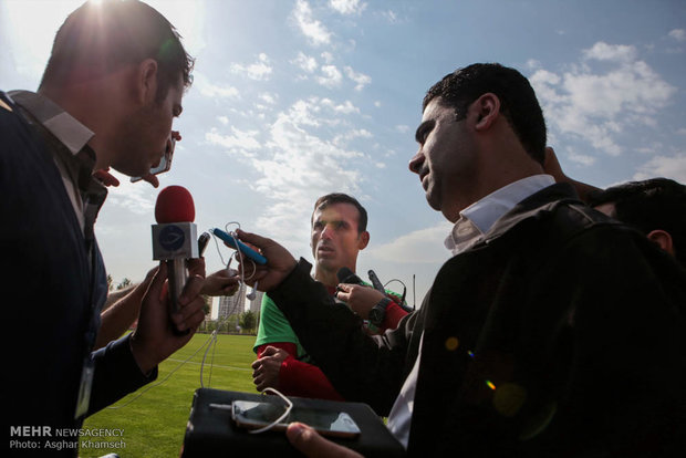 Iran natl. football team hold training session