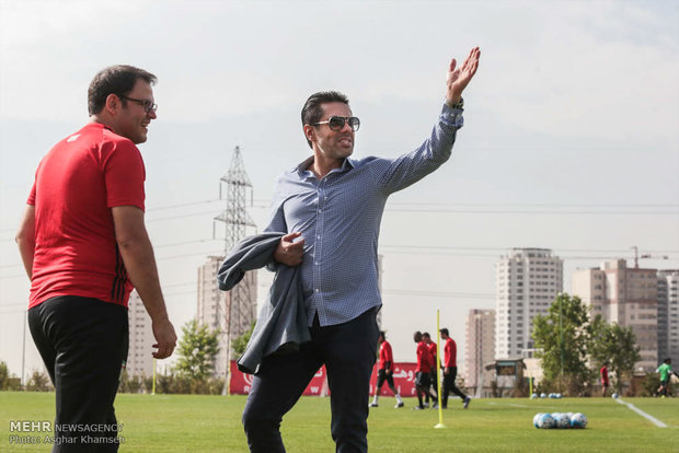 Iran natl. football team hold training session