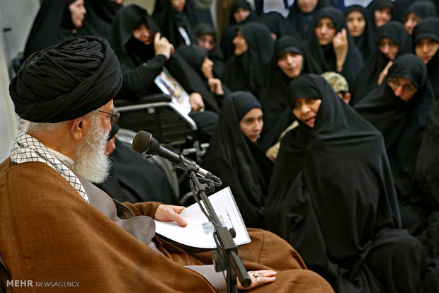 Leader receives families of Defenders of Shrine martyrs