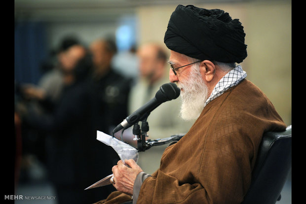 استقبال قائد الثورة الاسلامية للطلاب والتلاميذ