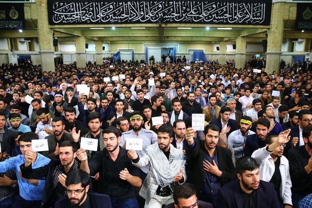 Thousands of students met with Ayatollah Khamenei