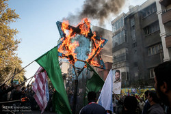 مسيرات اليوم الوطني لمقارعة الاستكبار العالمي في طهران /صور