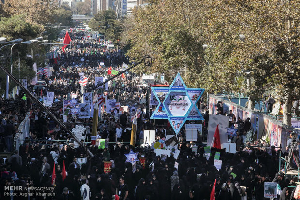 راهپیمایی ۱۳ آبان