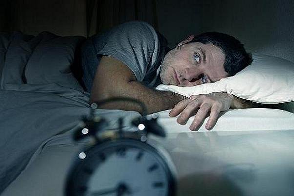 استرس زیاد موجب اختلال خواب می شود