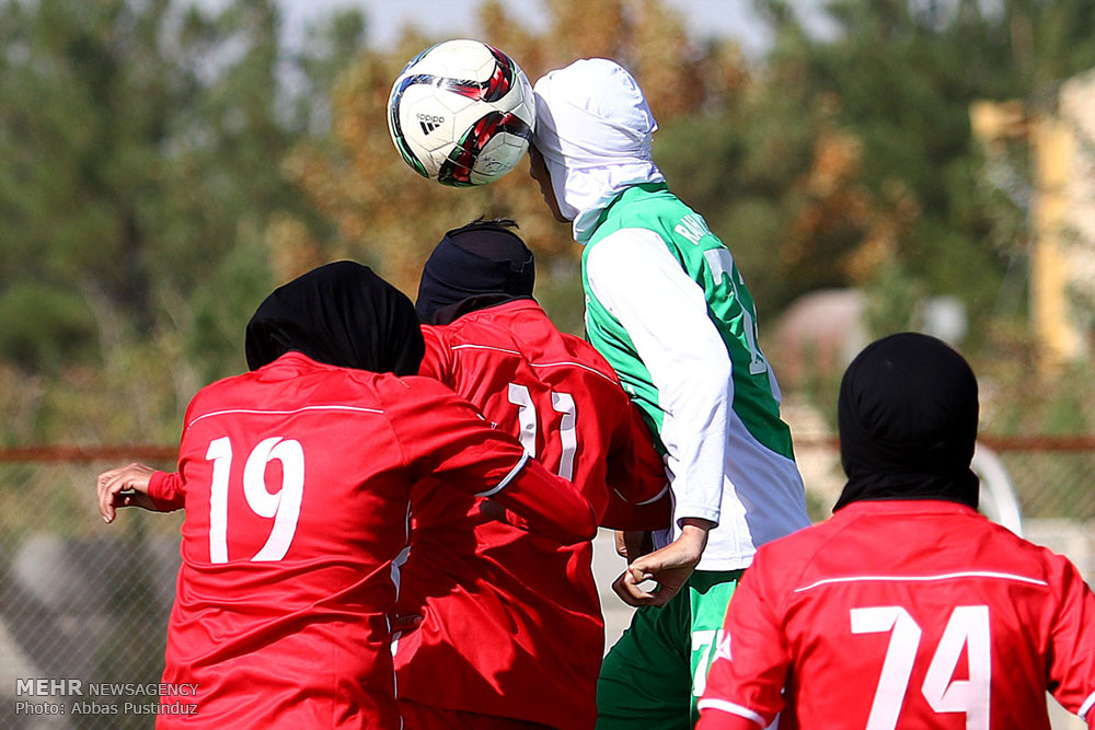 ۲ فوتبالیست ایذه‌ای به اردوی تیم ملی فوتبال زنان دعوت شدند