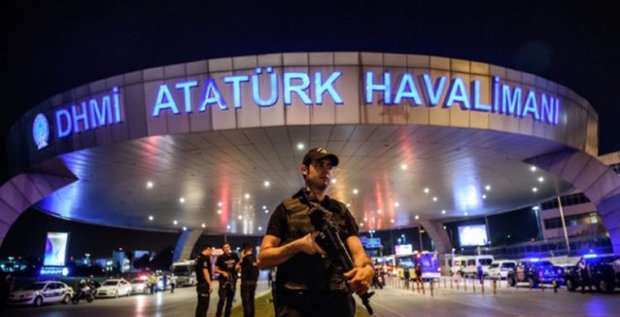 إطلاق نار عند مطار أتاتورك باسطنبول واعتقال شخصين
