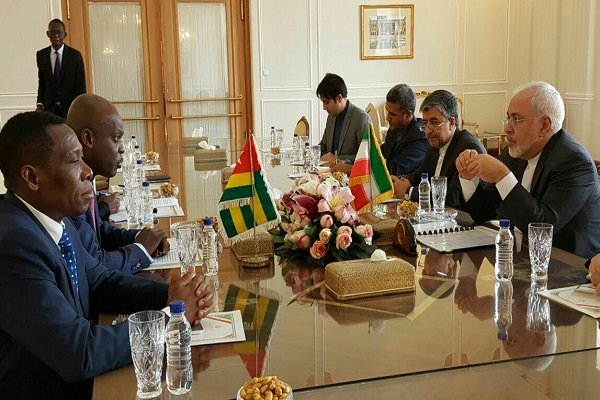 ظريف يستقبل وزير خارجية توغو 