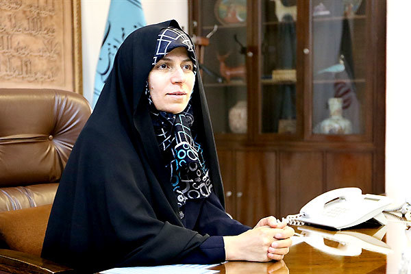 زهرا احمدی پور
