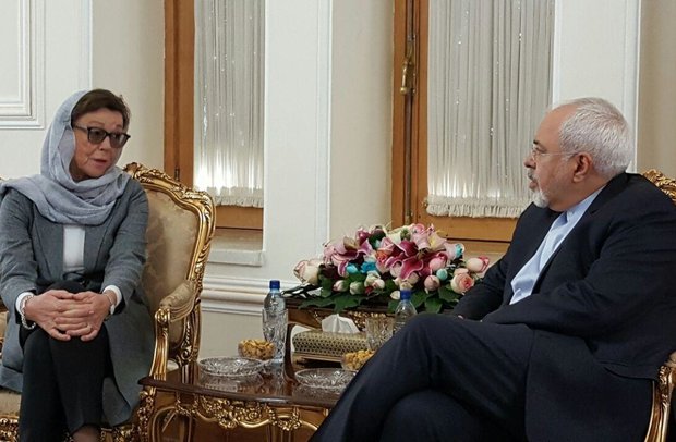 Zarif, İsveçli yetkiliyi Kabul etti Zarif, İsveçli yetkiliyi Kabul etti