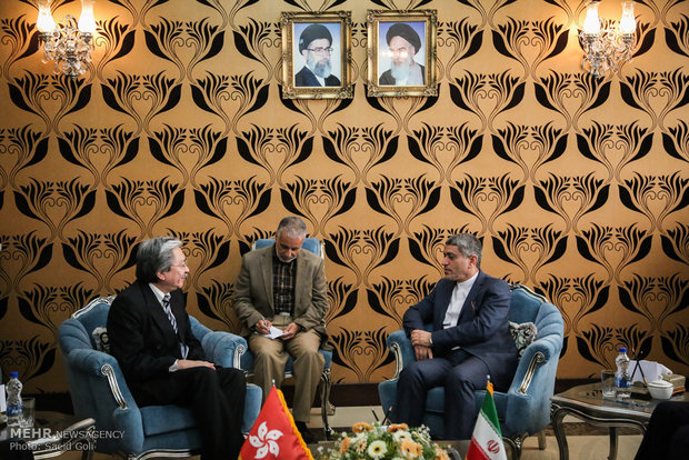 Iran, Hong Kong economy mins. meet in Tehran