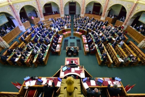 طرح «عدم اسکان پناهجویان» در پارلمان مجارستان رای نیاورد