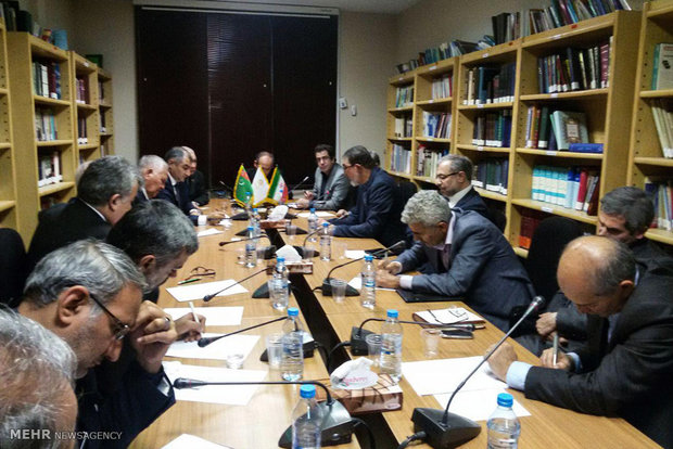 Iran, Turkmenistan hold meeting in Tehran