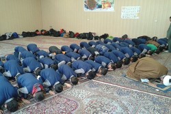 حضور کودکان در مسجد با تشویق و ترغیب همراه باشد