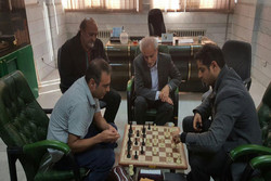 بازدید معاون وزیر ورزش از فدراسیون شطرنج در غیاب رئیس!