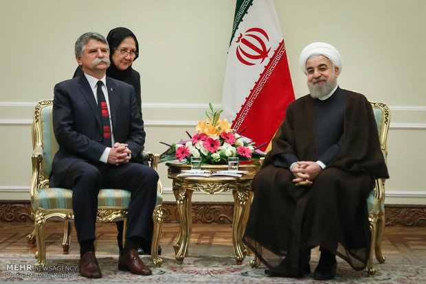 Rouhani receives Hungarian Parl. speaker