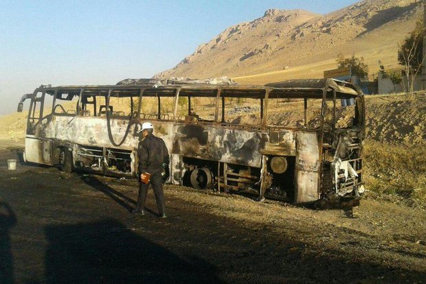 جزئیات تصادف اتوبوس زائران در جاده مهران/حادثه تلفات جانی نداشت