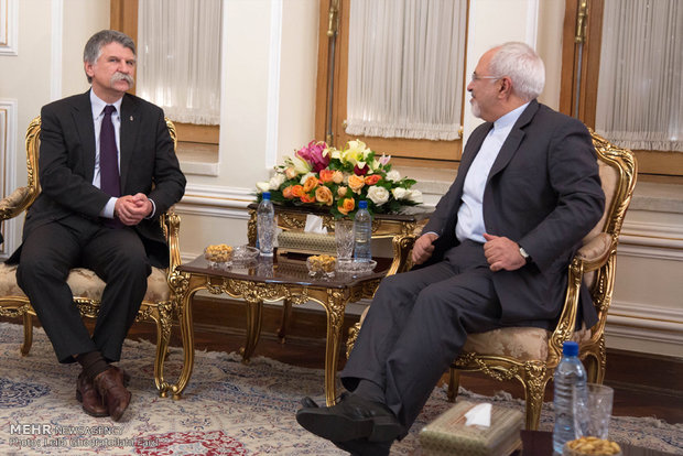 Zarif, Hungarian Parl. speaker met in Tehran