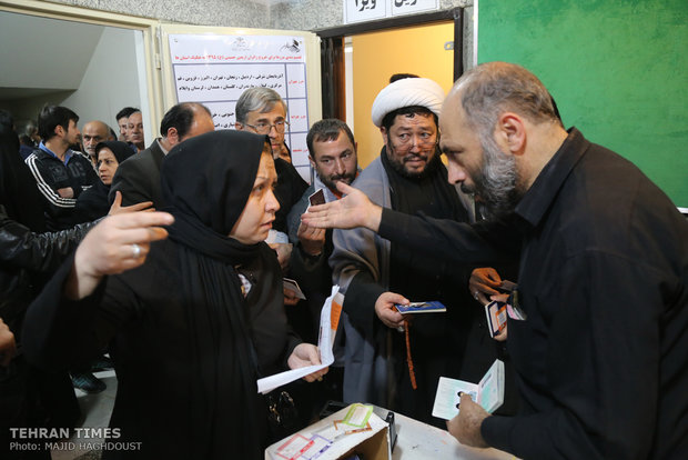 Iranian pilgrims apply for visa for attending mourning ritual in Iraq