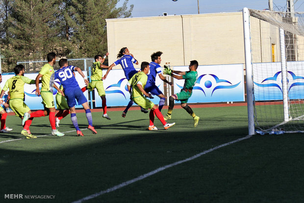 برگزاری بازی نساجی - خونه به خونه در ورزشگاه شهید کشوری تهران