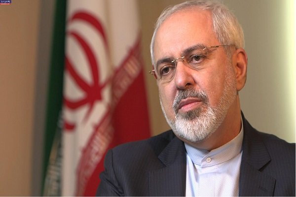 ظريف: جاء المعتدون إلى إيران طيلة القرون الماضية لكن ما بقي سوى الإيرانيين