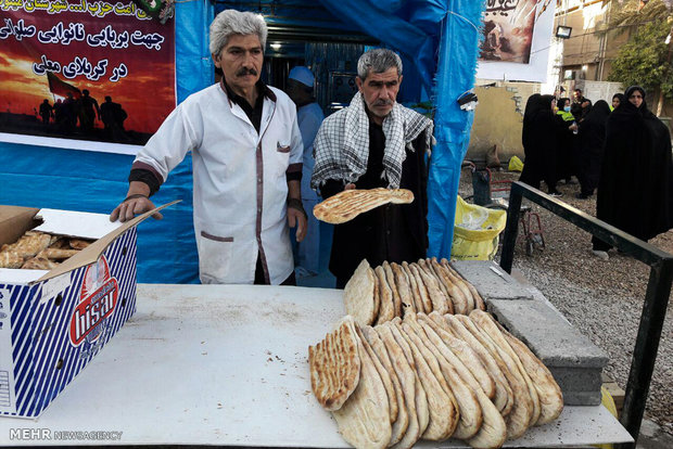 خدمات رسانی خدام و نیروهای هلال احمر گلستان به زائران اربعین