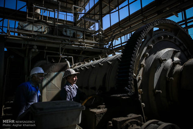 پرداخت ۱۴۶ میلیارد تومان تسهیلات برای بازسازی بنگاهها پرداخت ۱۴۶ میلیارد تومان تسهیلات برای بازسازی بنگاهها