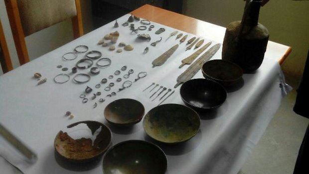 کشف اشیای تاریخی با قدمت ۱۵۰۰ سال در مازندران