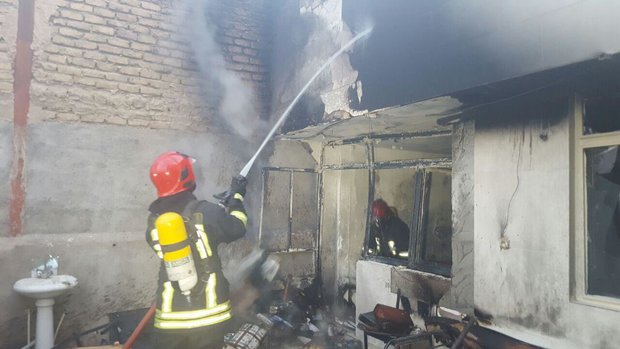 آتش‌سوزی منزل مسکونی در محله خانی آباد/ ۴ تن مصدوم شدند