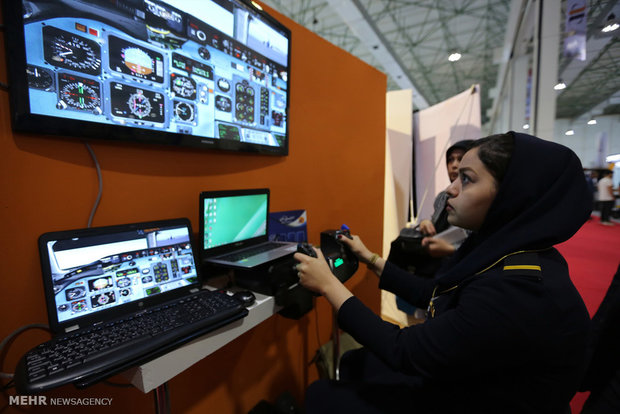 Iran Air Show 2016 kicks off
