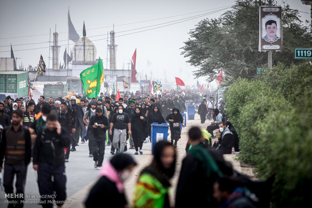 مسيرة الأربعين الحسيني من النجف إلى كربلاء-2