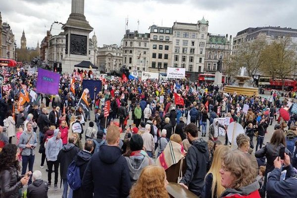بازداشت ۱۵ تظاهرات کننده در لندن توسط پلیس 