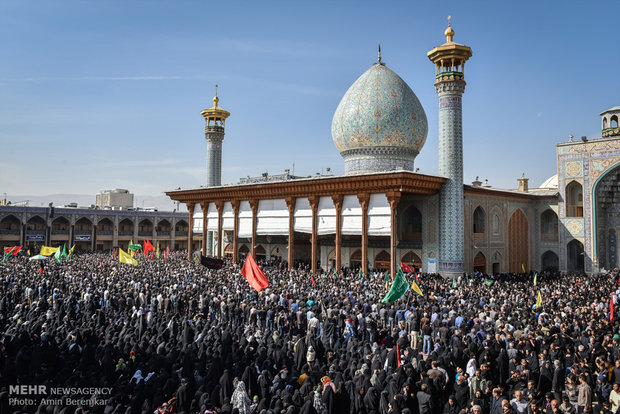 Massive Arbaeen procession in Shiraz