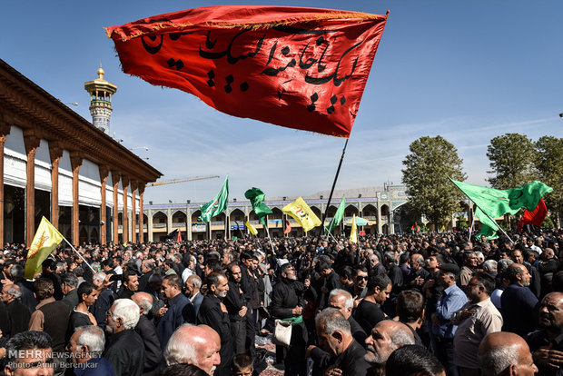 Massive Arbaeen procession in Shiraz