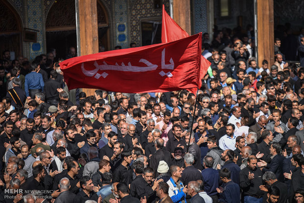 Massive Arbaeen procession in Shiraz