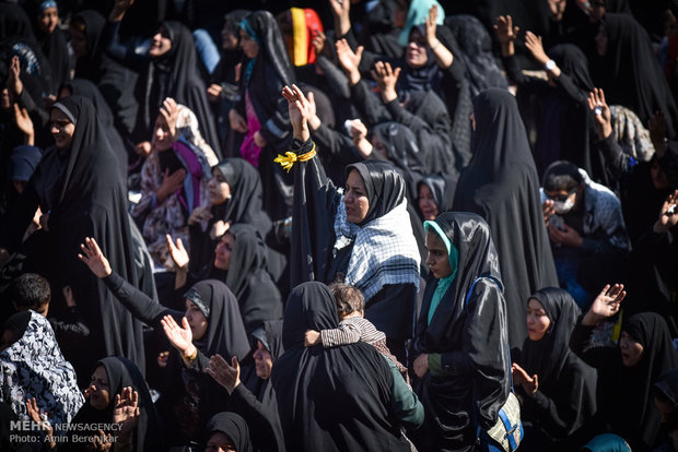 Massive Arbaeen procession in Shiraz