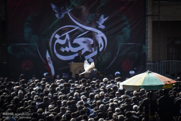 Massive Arbaeen procession in Shiraz