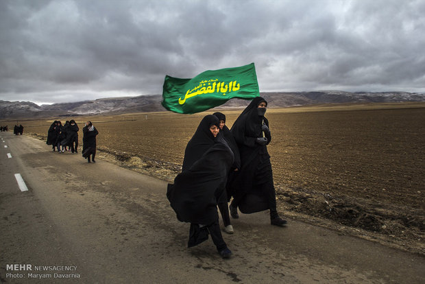 حرکت زائران پیاده امام رضا (ع) از بجنورد به سوی مشهد