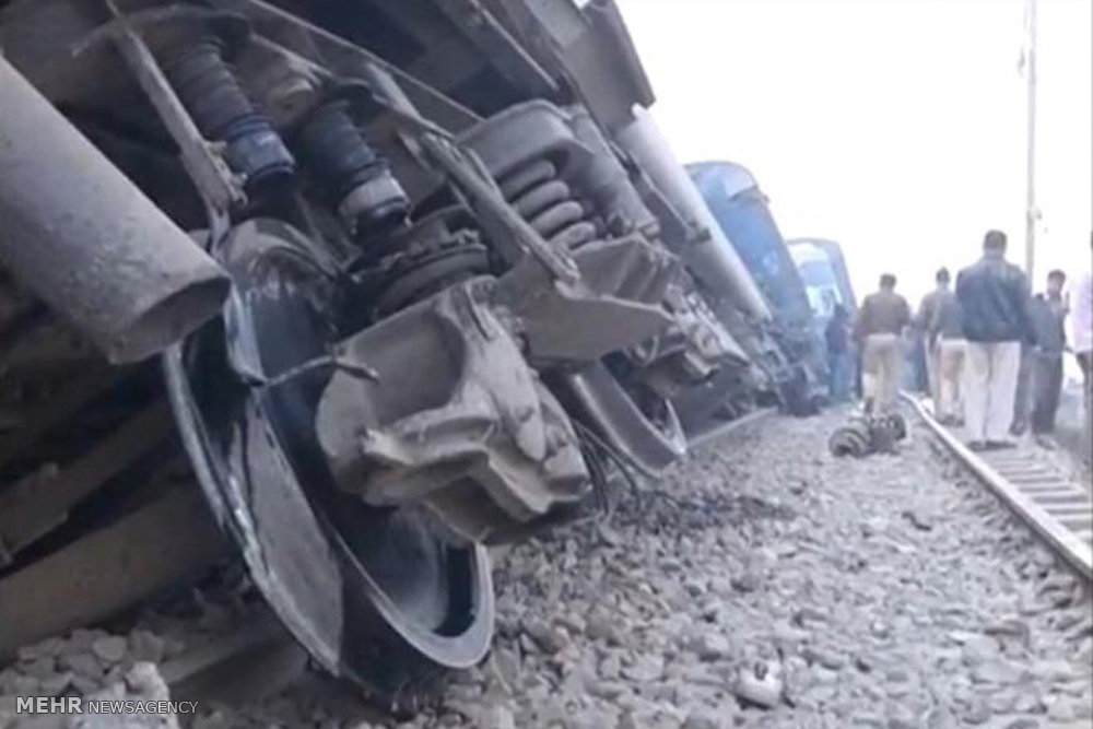 آخرین جزئیات از حادثه خروج ریل قطار مشهدبه یزد